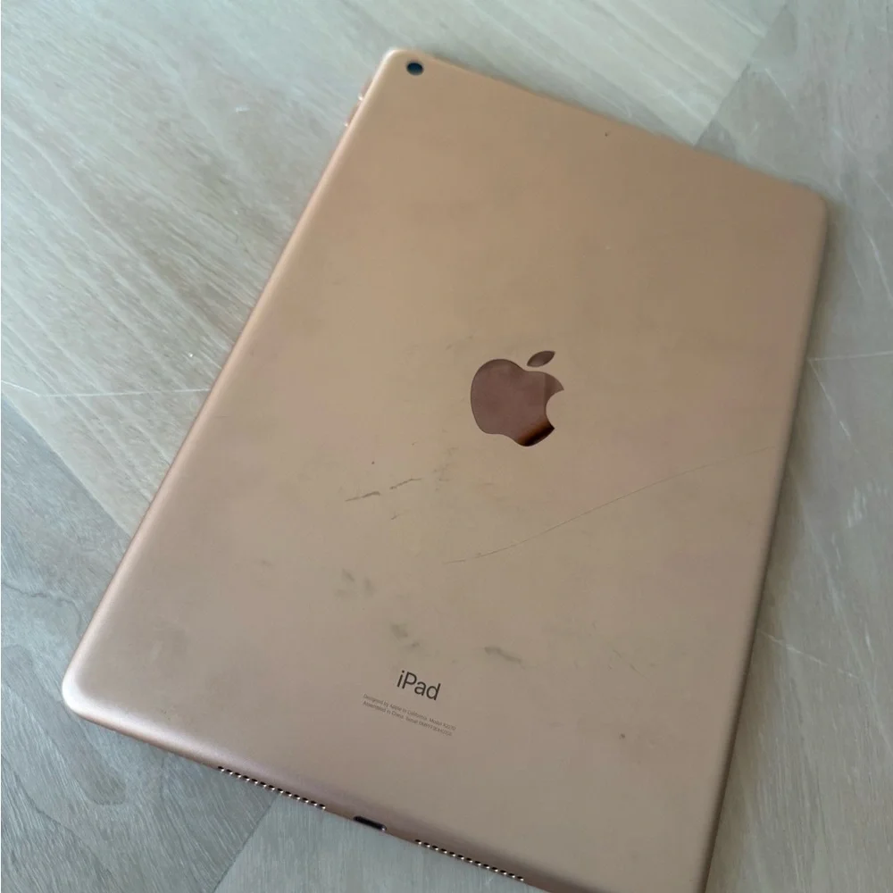 Apple rose gold